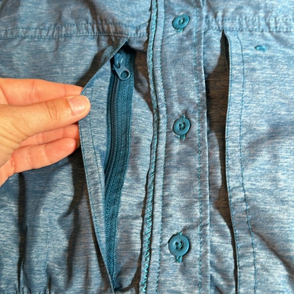 The North face sinched long sleeve - Picture 8 of 12